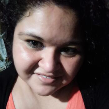 Niñera Ezpeleta: Rocio Acosta