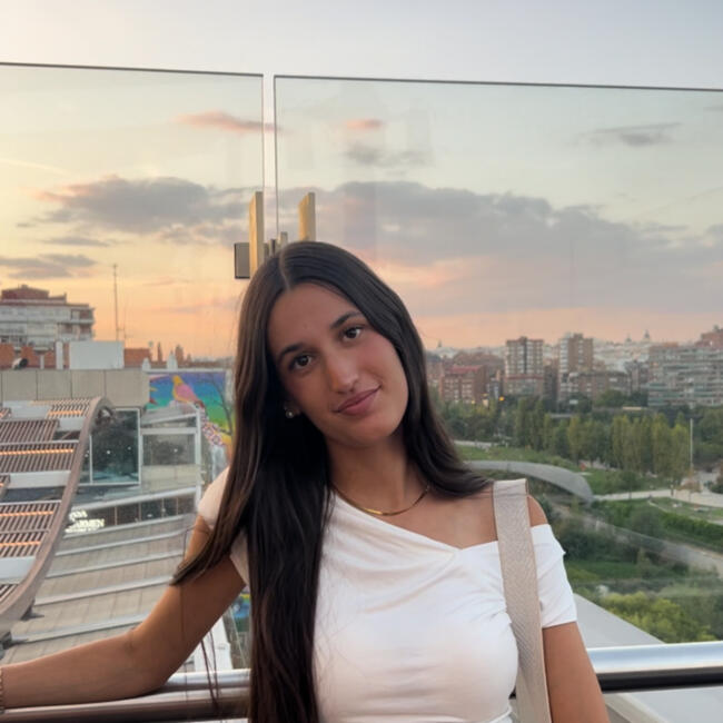 Canguro en Madrid: Ikram