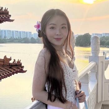 Babysitter in Singapore Island: Belinda