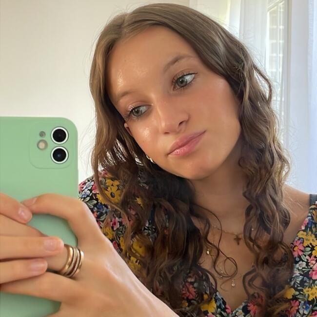 Babysitter in Houvin-Houvigneul: Coline