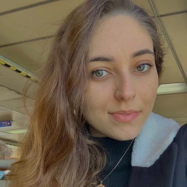 Babysitter em Lisboa: Amanda