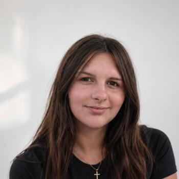 Babysitter in Saint-Yzan-de-Soudiac: Kenza