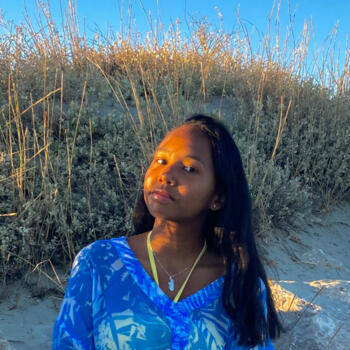 Baby-sitter in Saint-Martin-d'Hères: Grace