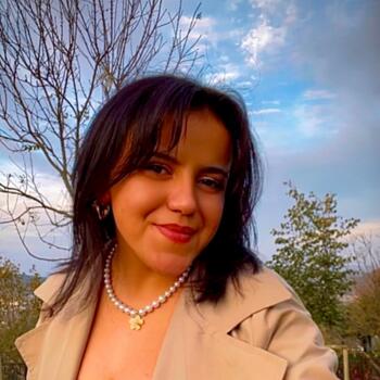 Babysitter Istanbul: Zeliha