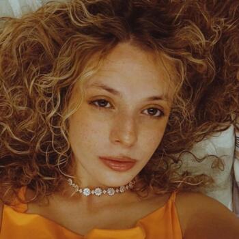 Babysitter in Bragança Paulista: Stella