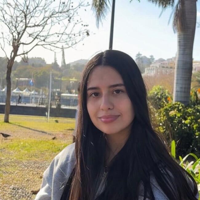 Babysitter in Funchal: Leonor