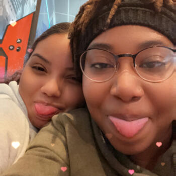 Babysitting job in San Antonio: babysitting job Bernashia