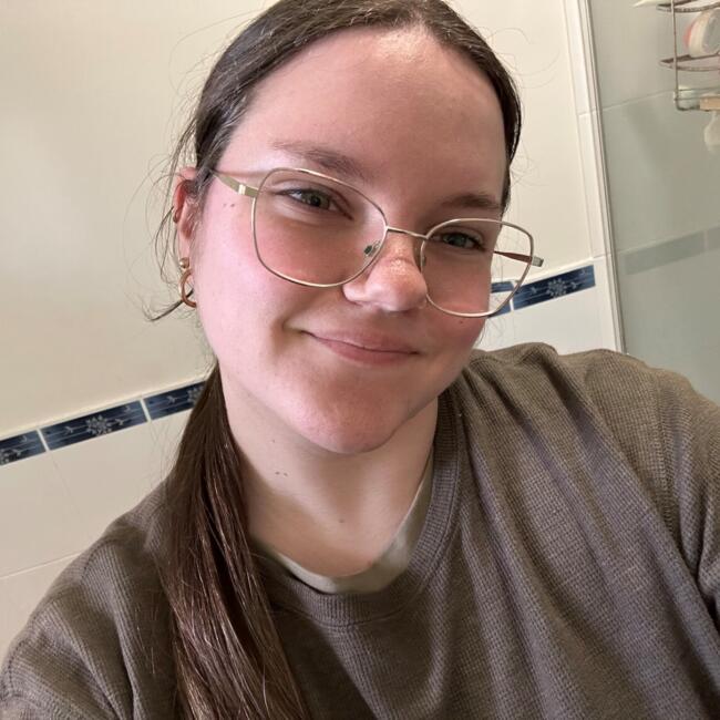 Babysitter in Central Coast: Stephanie