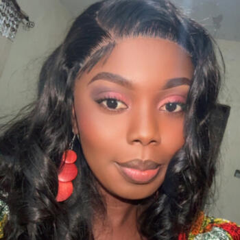 Babysitter in Derby: Cynthia