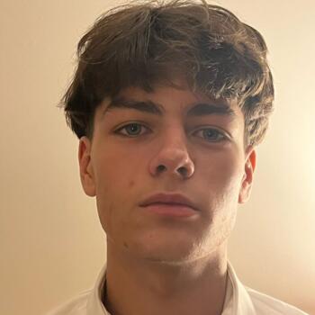 Babysitter in Issy-les-Moulineaux: Adrien