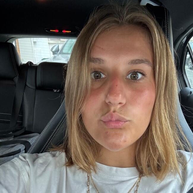 Babysitter in Toulouse: Camille