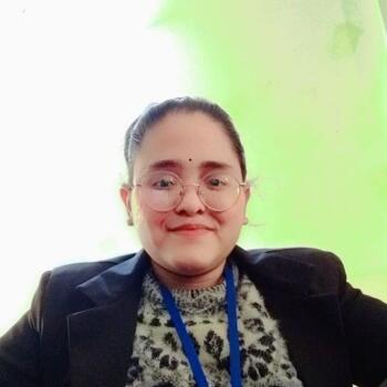 बेबीसिटर दिल्ली: Khushi