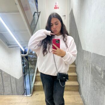 Babysitter στην περιοχή Αθήνα: Selina