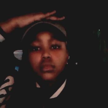 Babysitter in Newcastle: Linda