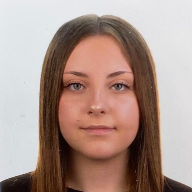 Babysitter in Sant Andreu de la Barca: Nayara