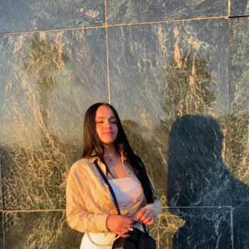 Babysitter in Vícar: Aya