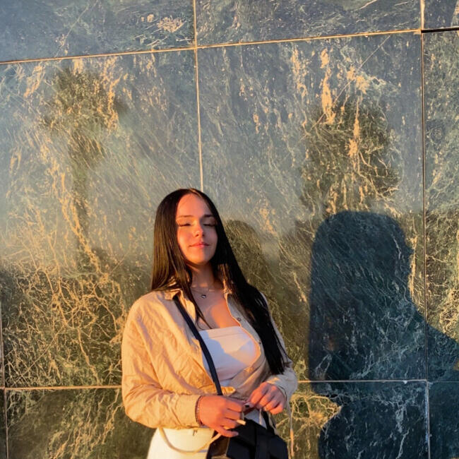 Babysitter in Vícar: Aya