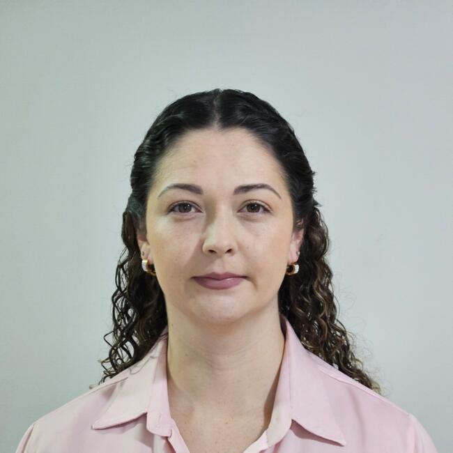 Emprego de babá em Maringá: Caroline