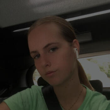 Babysitter Valence: Tifenn