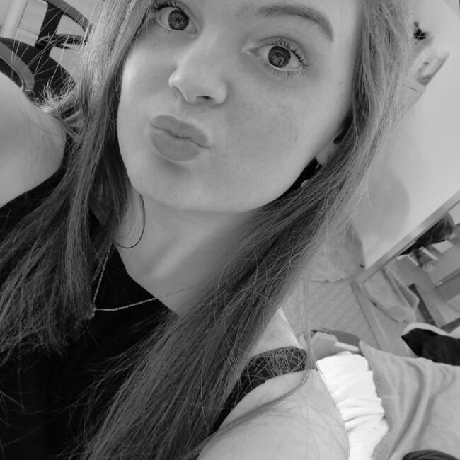 Babysitter in Doornik: Chiara