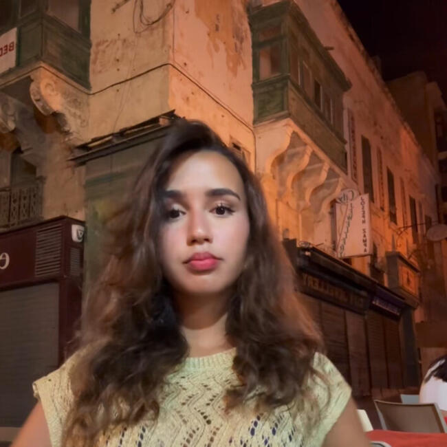 Babysitter in Paris: Lyna