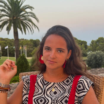 Babysitter in Cobeña: Natalia