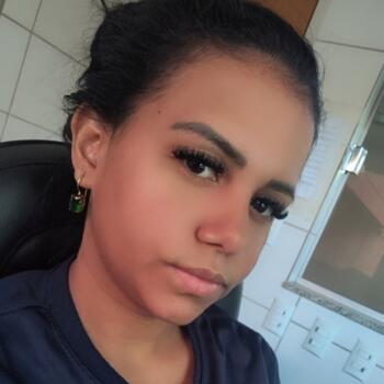 Babysitter in Paris: Eslaine