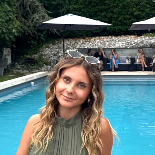 Babysitter in Annecy: Julie