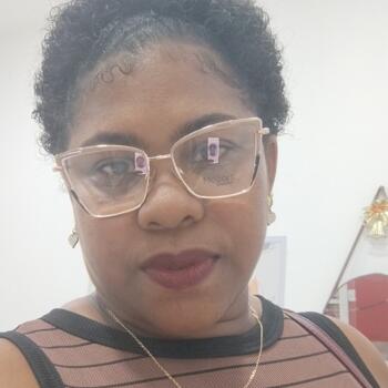 Babysitter Salvador: Narilane