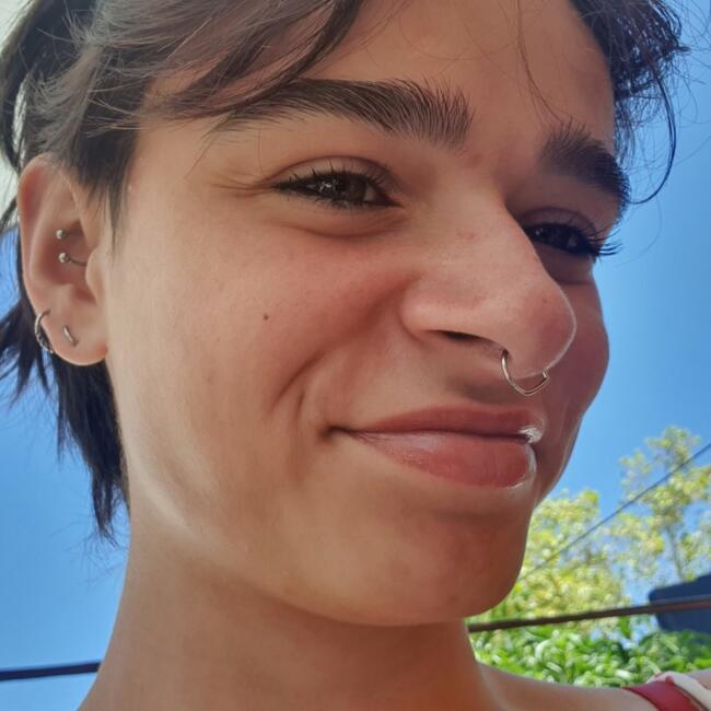 Babysitter in Bois-d'Arcy: Hannah