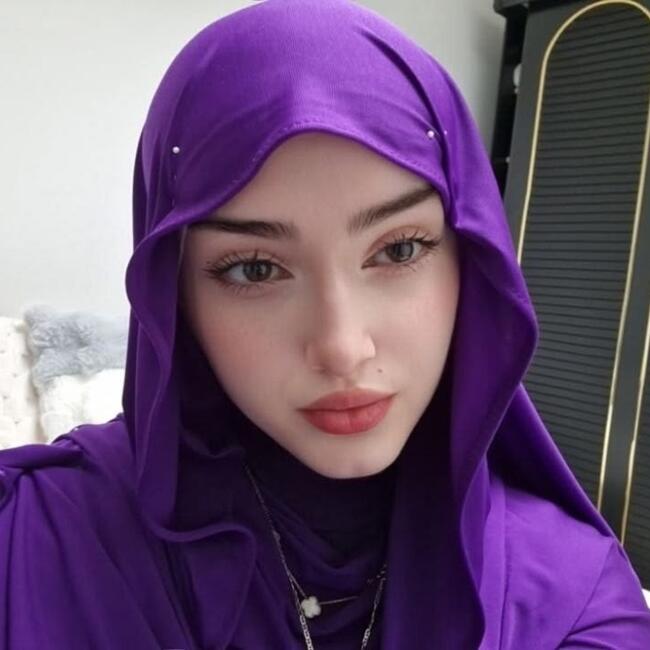 مربية أطفال في فاس: Hanae