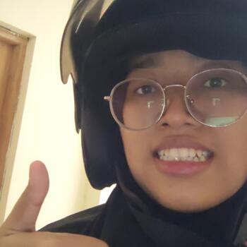 Babysitting job in Semarang: babysitting job Siti