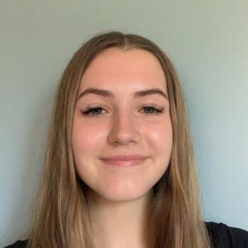 Babysitter in Toronto: Julia