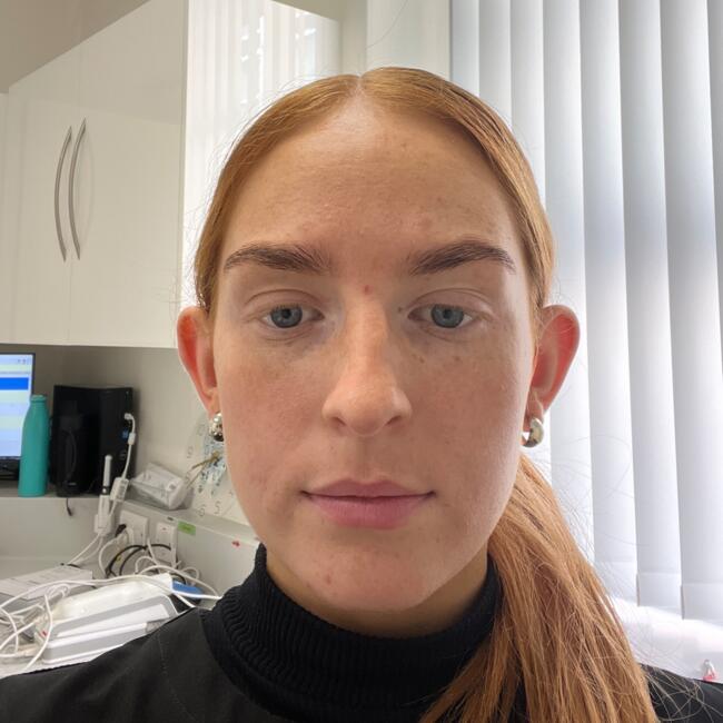 Babysitter in Bristol: Phoebe
