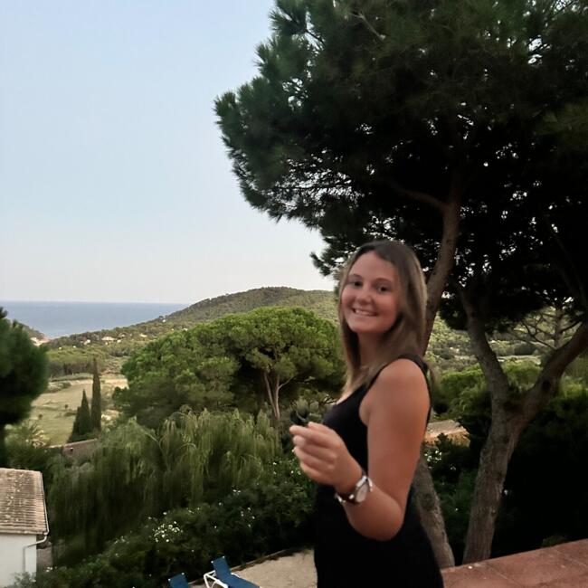 Babysitter in Ittre: Emma