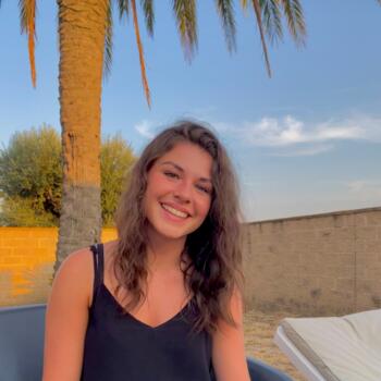 Babysitter in Cambounet-sur-le-Sor: Manon