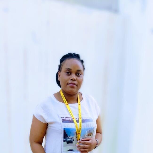 Babysitter in Al Wakrah: Ruth