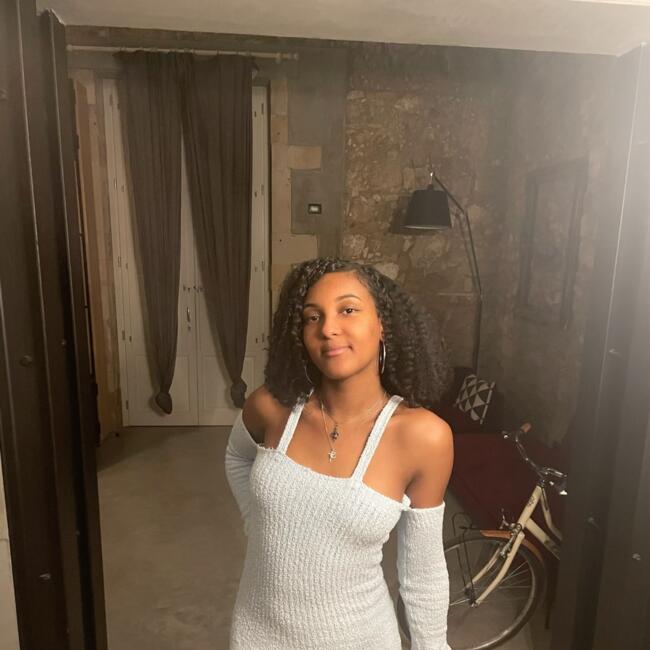 Babysitter in Ivry-sur-Seine: Coline