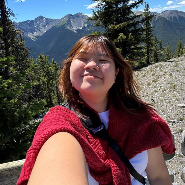 Babysitter in Singapore: Joanne