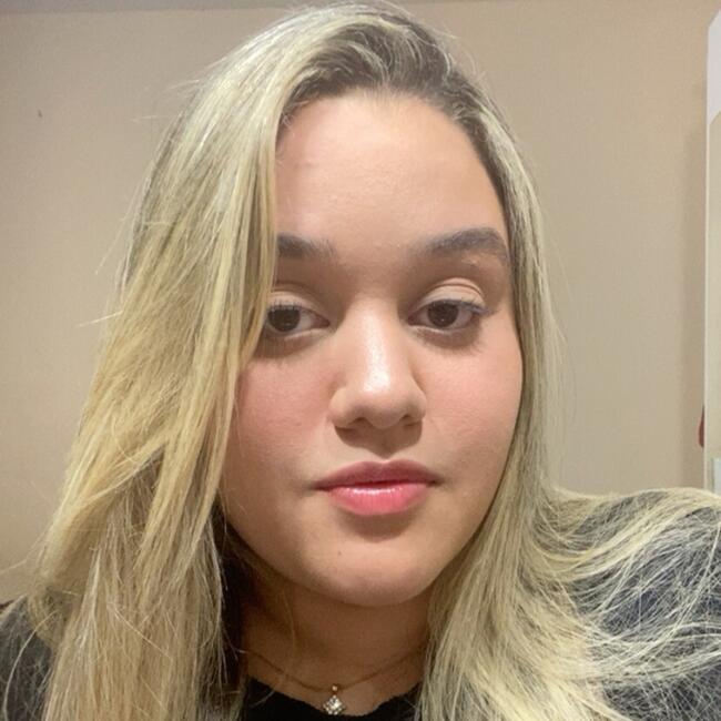 Babá em Fortaleza: Lara