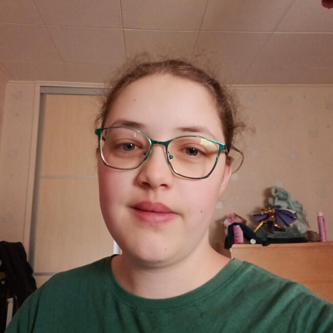 Babysitter in Dunkirk: Tanya