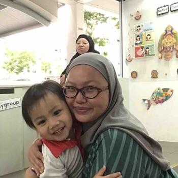 Babysitting job in Singapore Island: babysitting job Syahirah