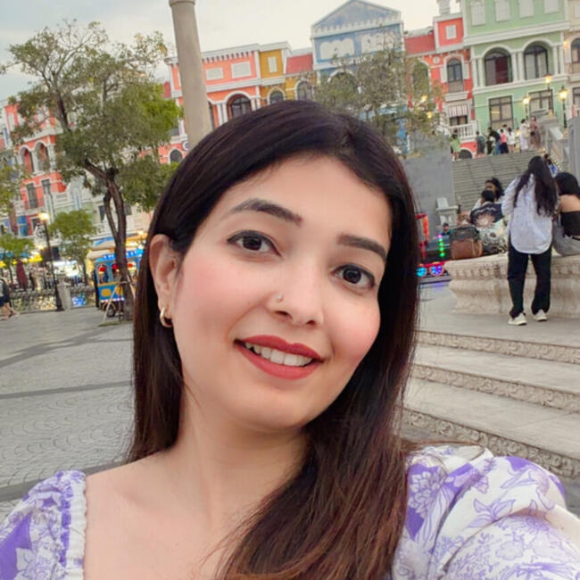 गुरुग्राम में बेबीसिटिंग की नौकरी: Aakriti