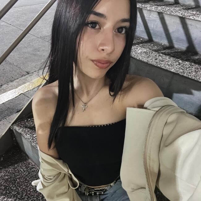 Babysitter in San Salvador: Valeria