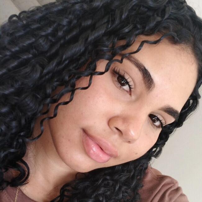 Babysitter in São Luís: Valéria