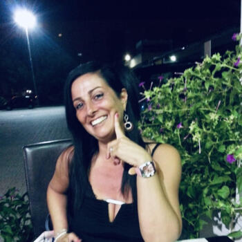 Babysitter Collesalvetti: Lina