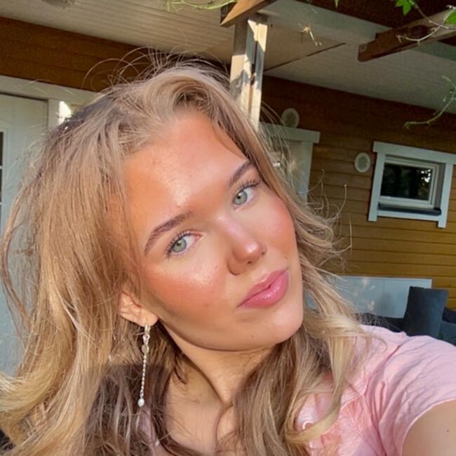 Babysitter in Espoo: Elle