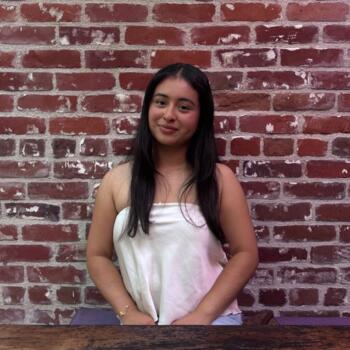 Babysitter in Goleta: Ashley