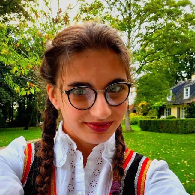 Babysitter in Oudenaarde: Nadia