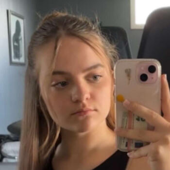 Babysitter Niort: Angeline